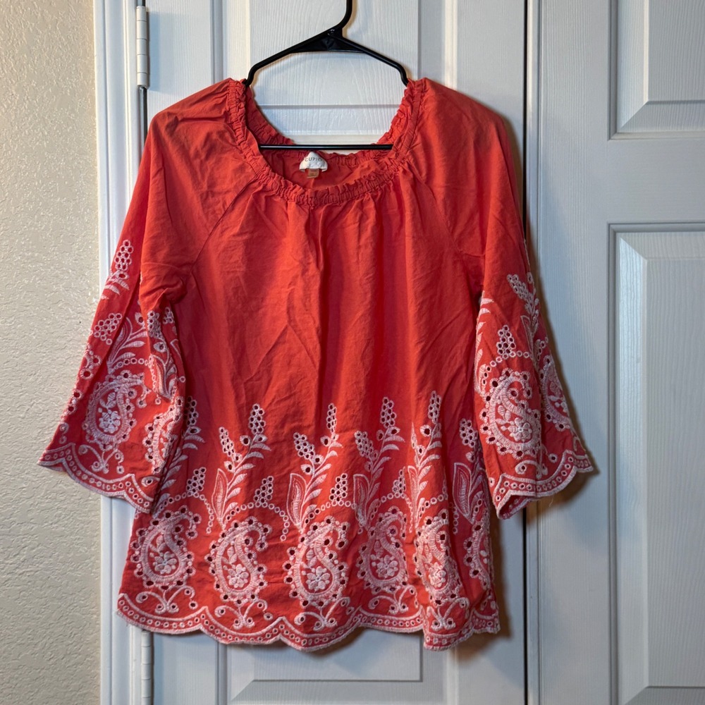 Cupio Women's Top Coral Eyelet Size M Long Sleeve Round Neck Embroidered Paisley